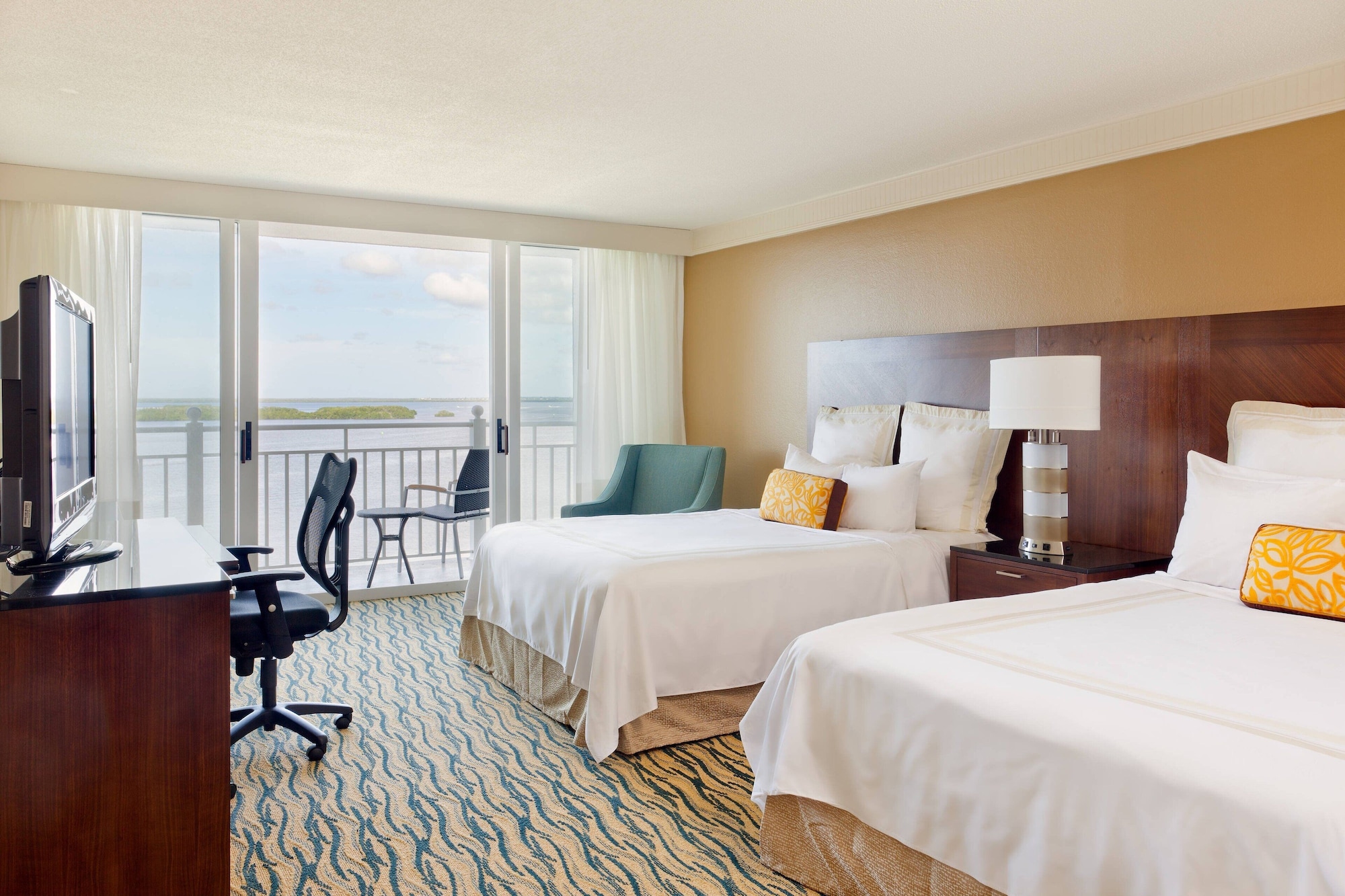 Tower, 2 Queen Beds, Water Front, Balcony