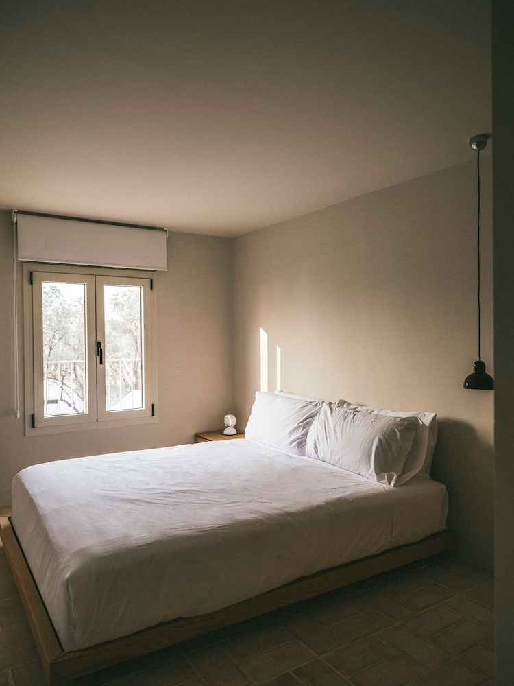 Family, House, Twin Beds, Sofa