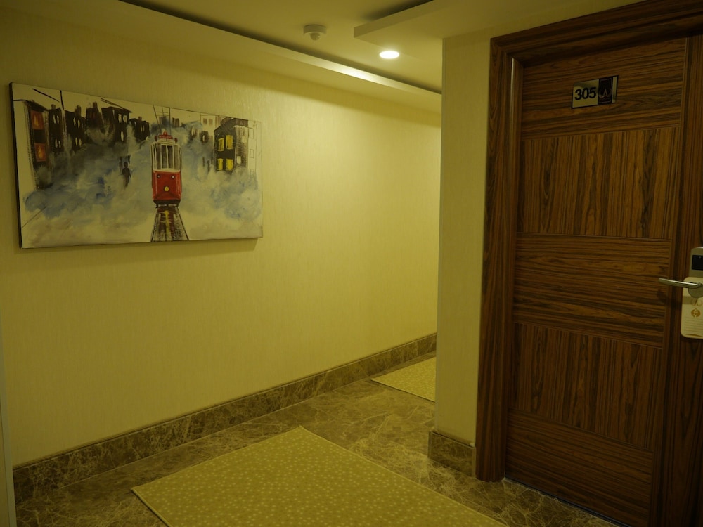 Armin Hotel 25/38