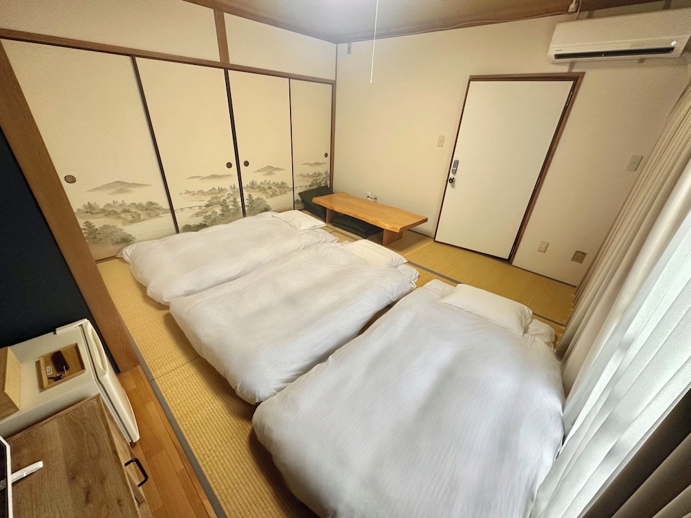 Travel&Book Hotel Hulaton Cabin Takamatsu - Hostel 7/40
