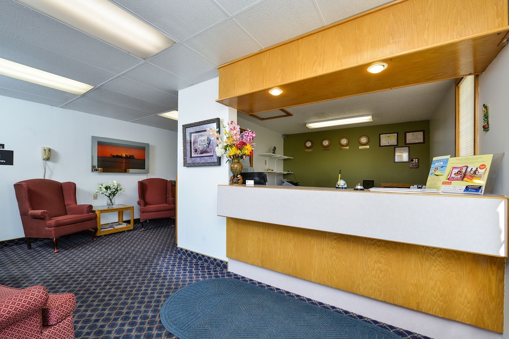Super 8 by Wyndham Minot Airport 5/21