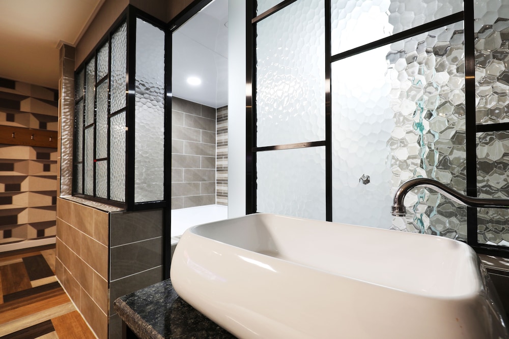 Hotel Mondavi 46/50