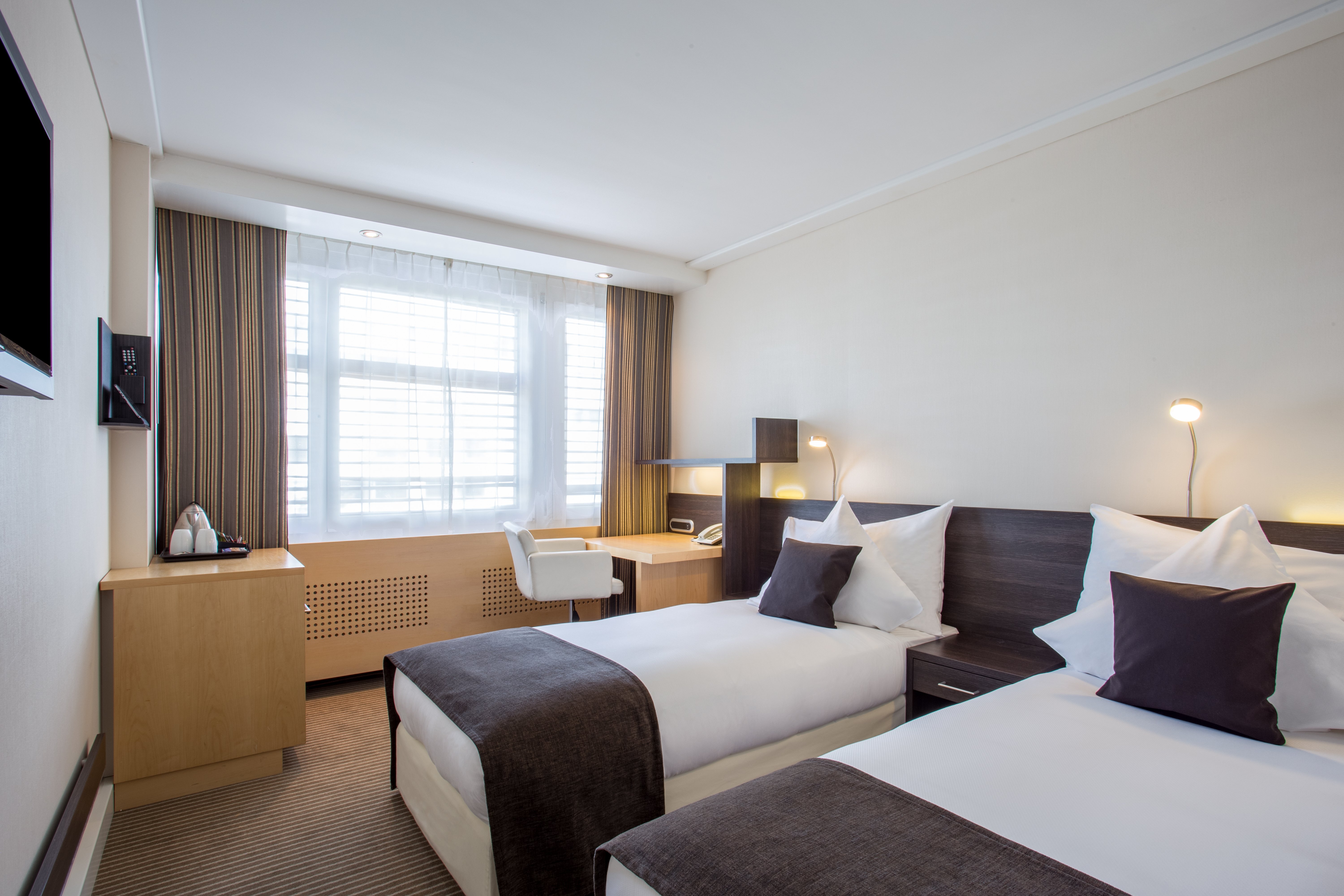 Crowne Plaza Zurich 11/50