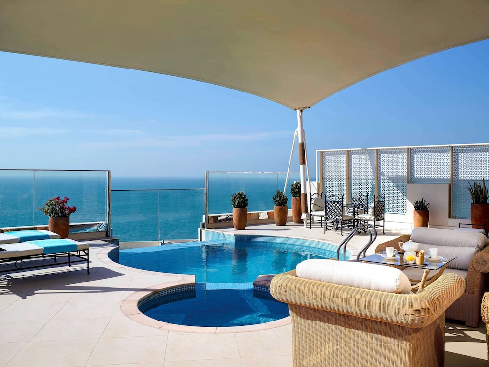 Sofitel Bahrain Zallaq Thalassa Sea and Spa 52/70
