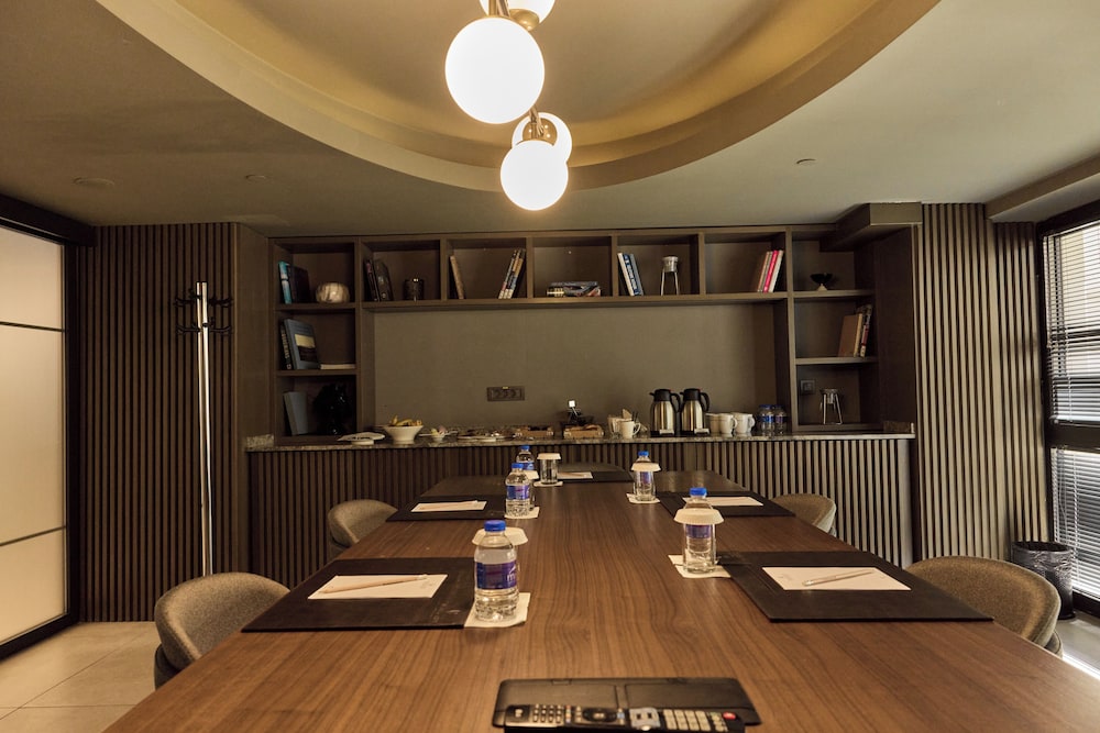 Avantgarde Urban Hotel Sisli 38/50