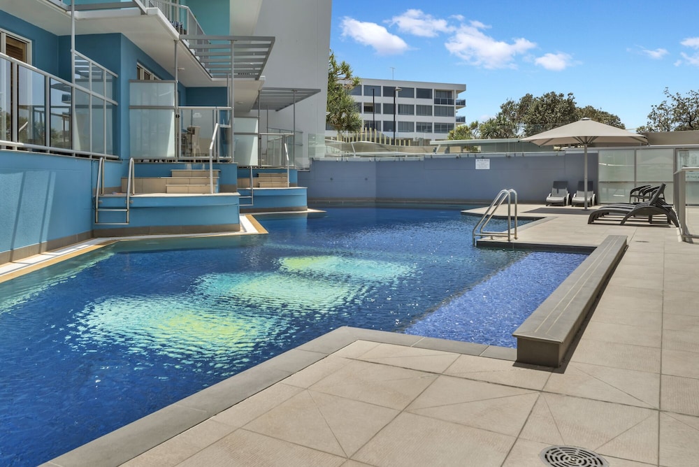 Rolling Surf Resort 42/78