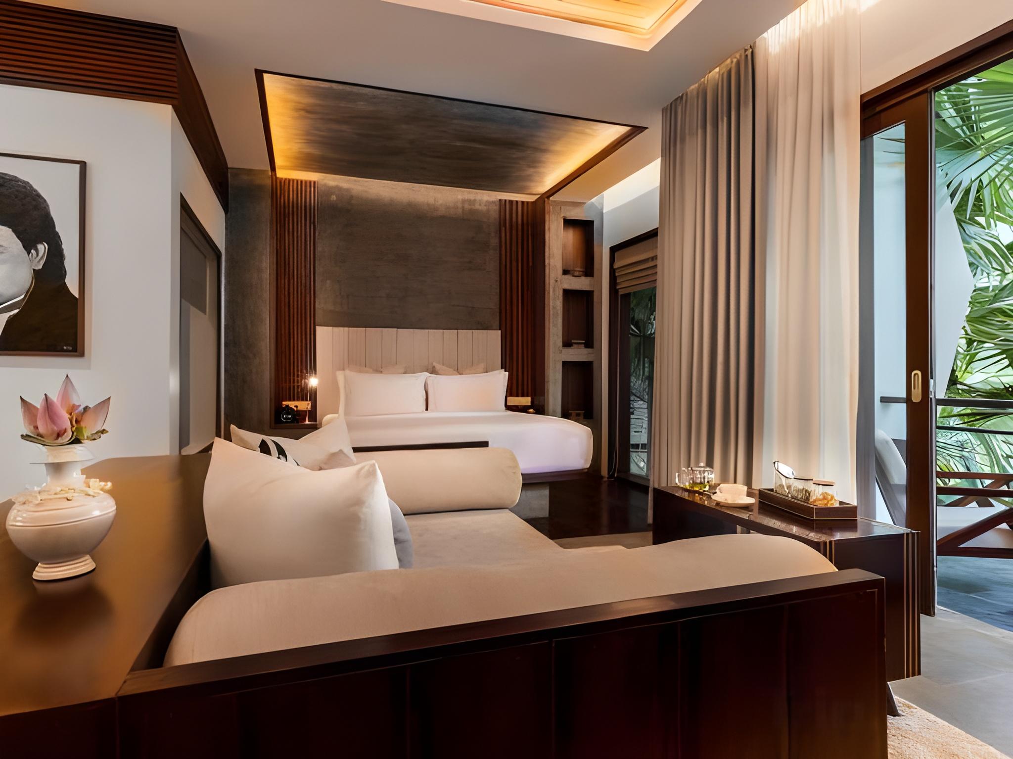 Junior Pool Suite