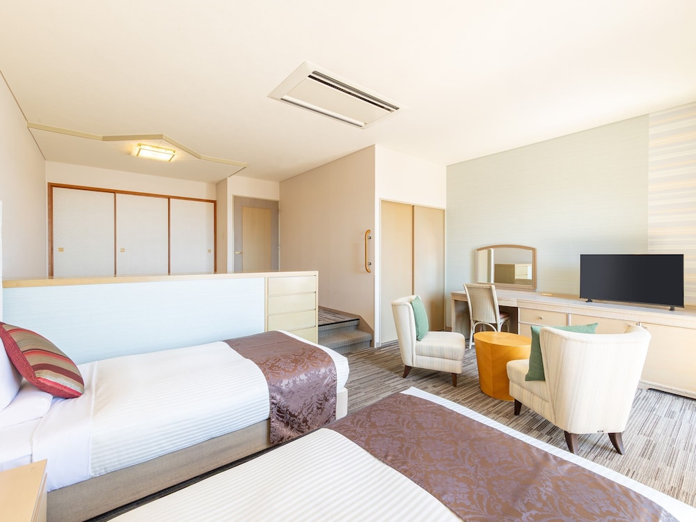 Japanese Western, Premium, Twin Beds, 3 Futon Beds, Ocean View, Outdoor Jetted Tub