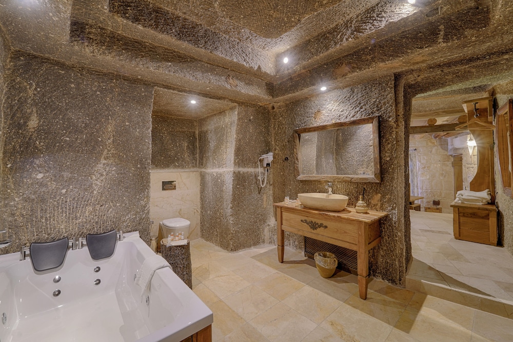 Hera Cave Suites 47/50