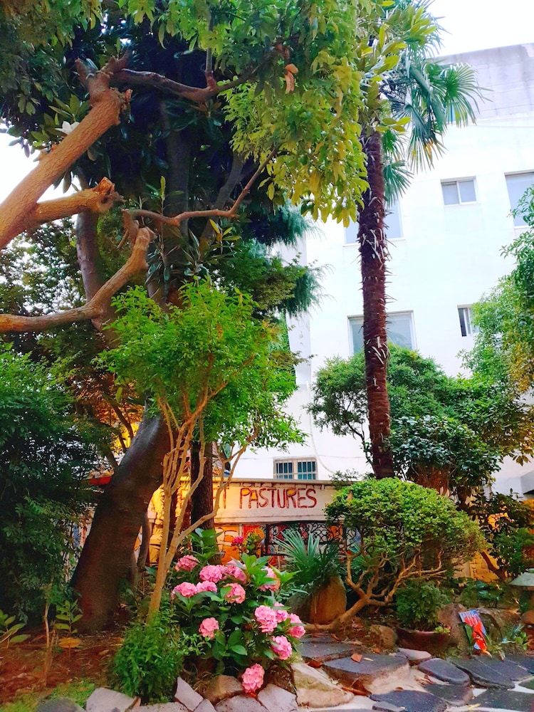 Gallery Family Hotel 6/49