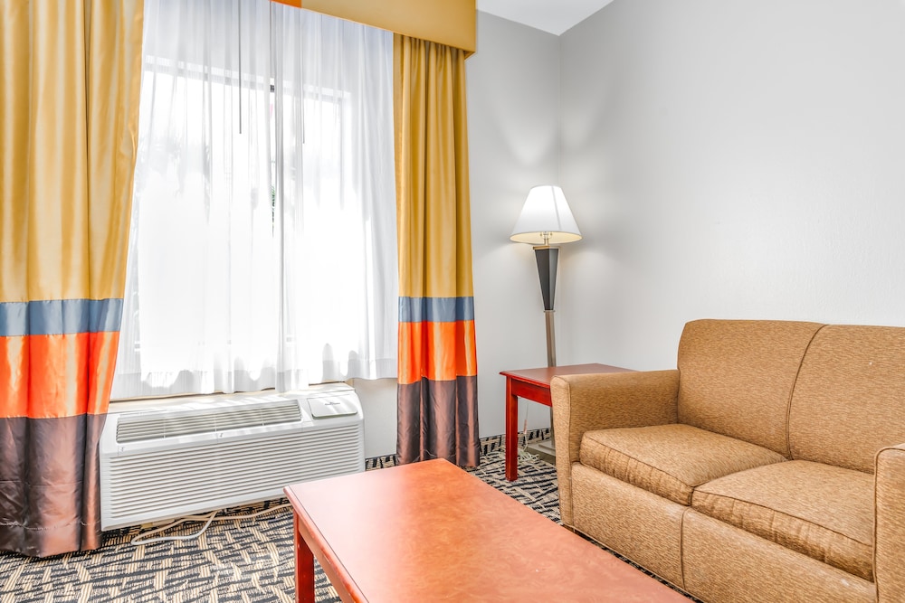 Days Inn & Suites by Wyndham Prattville-Montgomery 27/39