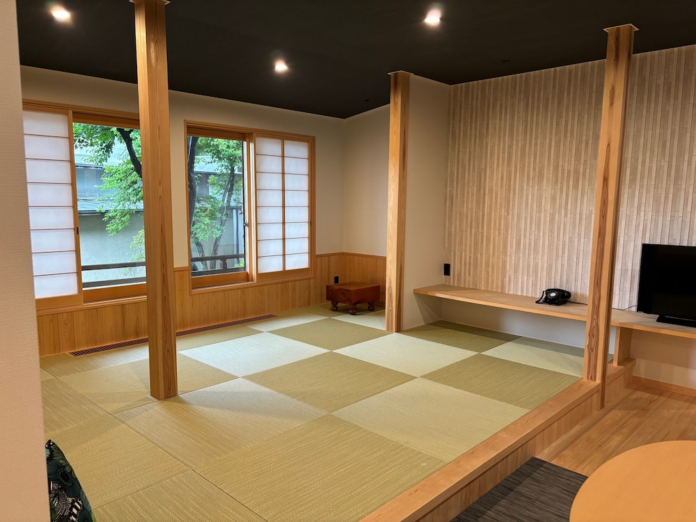 Kusatsu Hotel 33/61