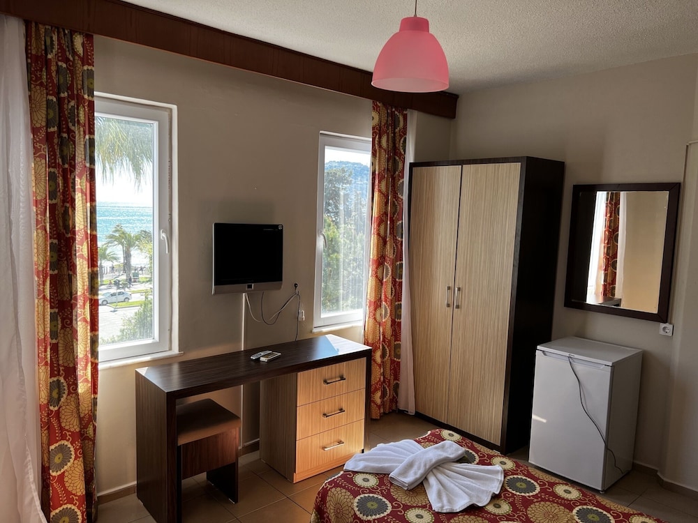 Rosella Hotel 20/62