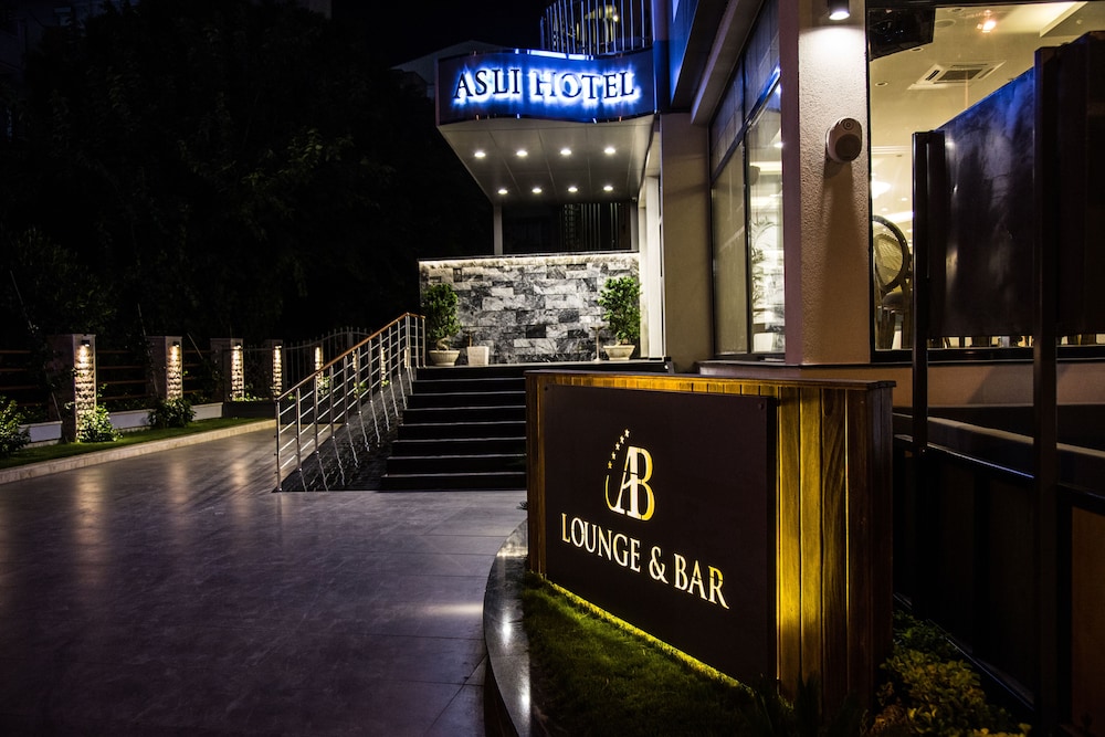 Asli Hotel 8/30