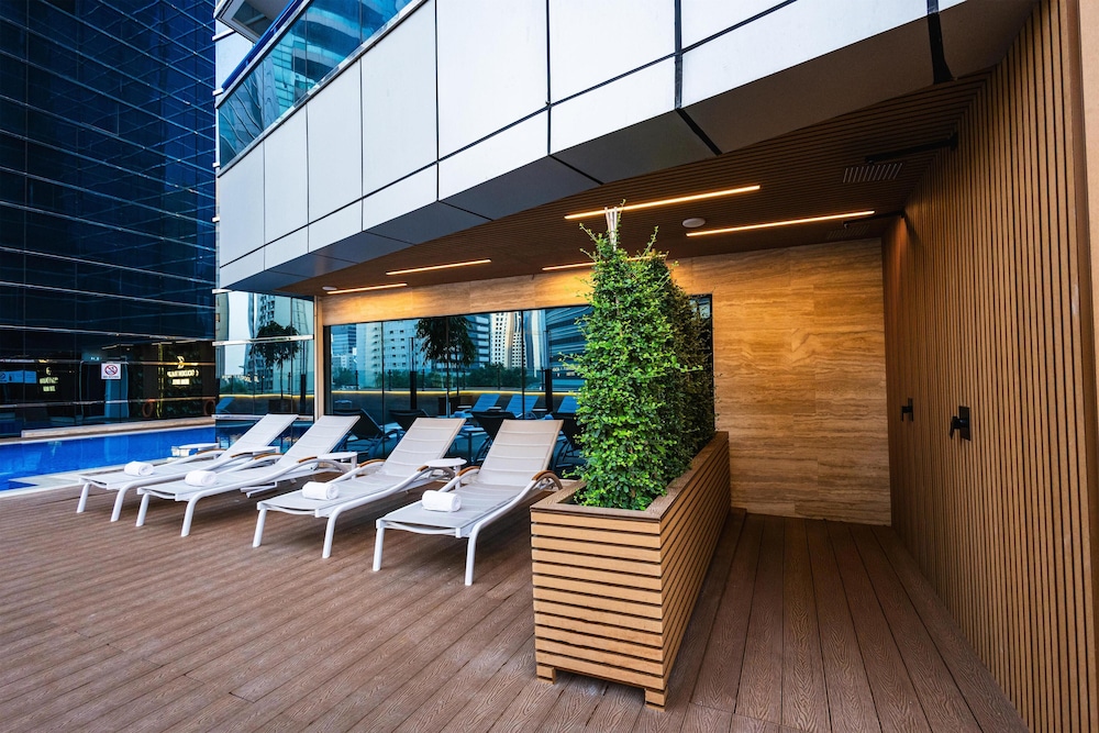 swimming pool spa