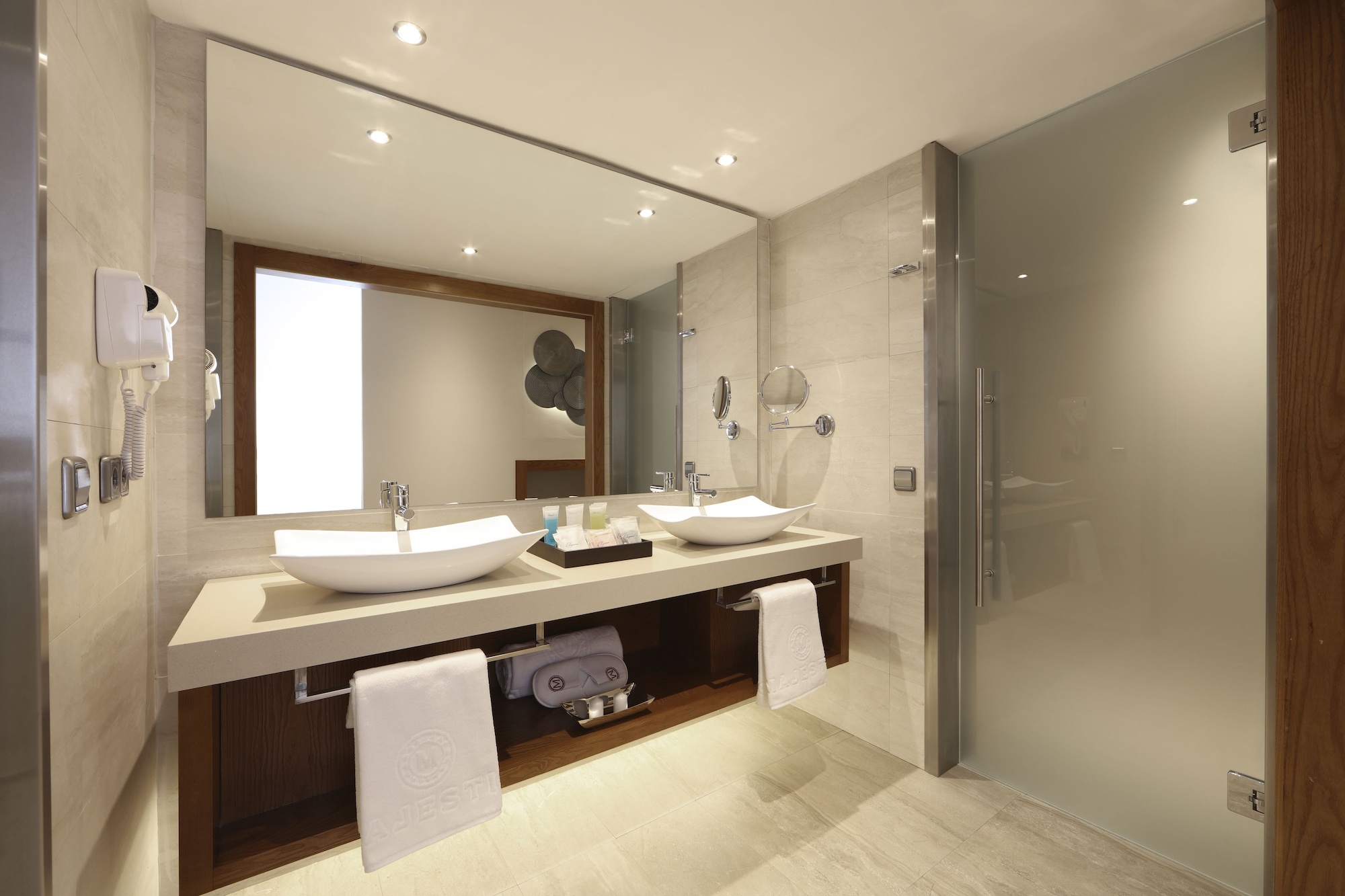 Swim Up, Mirage, Club, Suite, King Bed, Outdoor Jetted Tub