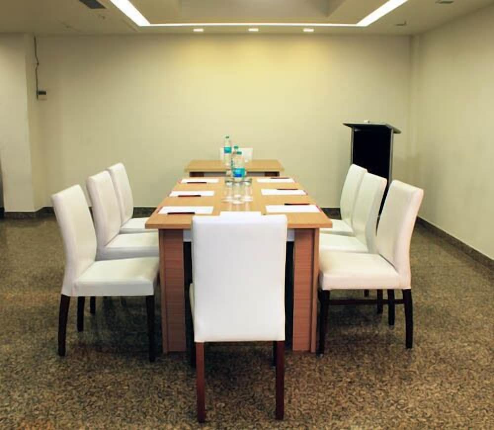 Hotel Ivory 32 55/63
