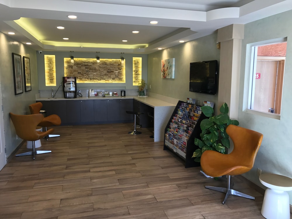 Crystal Inn Suites Spas 6/42