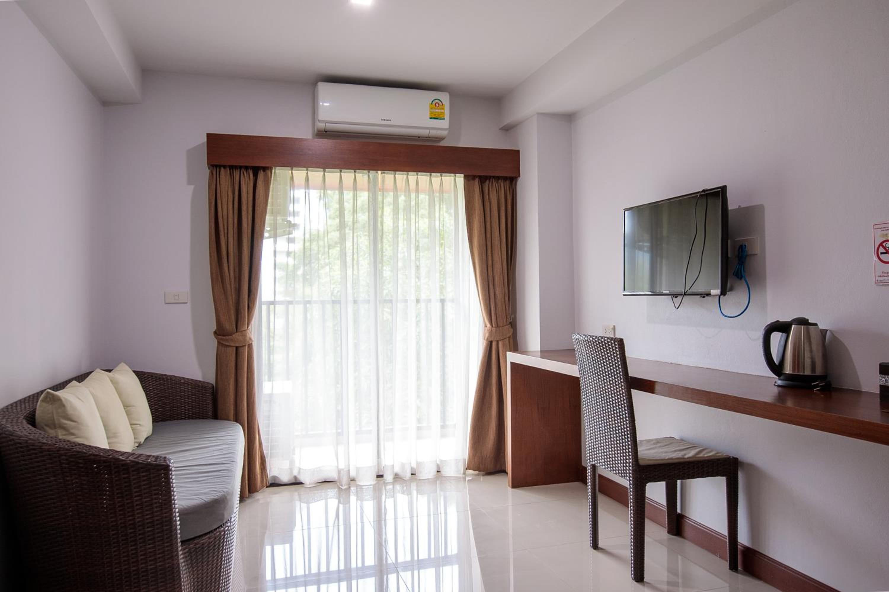 جناح بسرير كينج، Huen Jao Ban Hotel 9/10