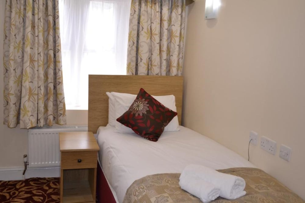 Cranbrook Hotel London 21/55