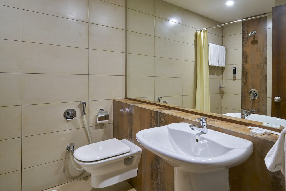 Hotel 3 Leaves Kolhapur 8/30