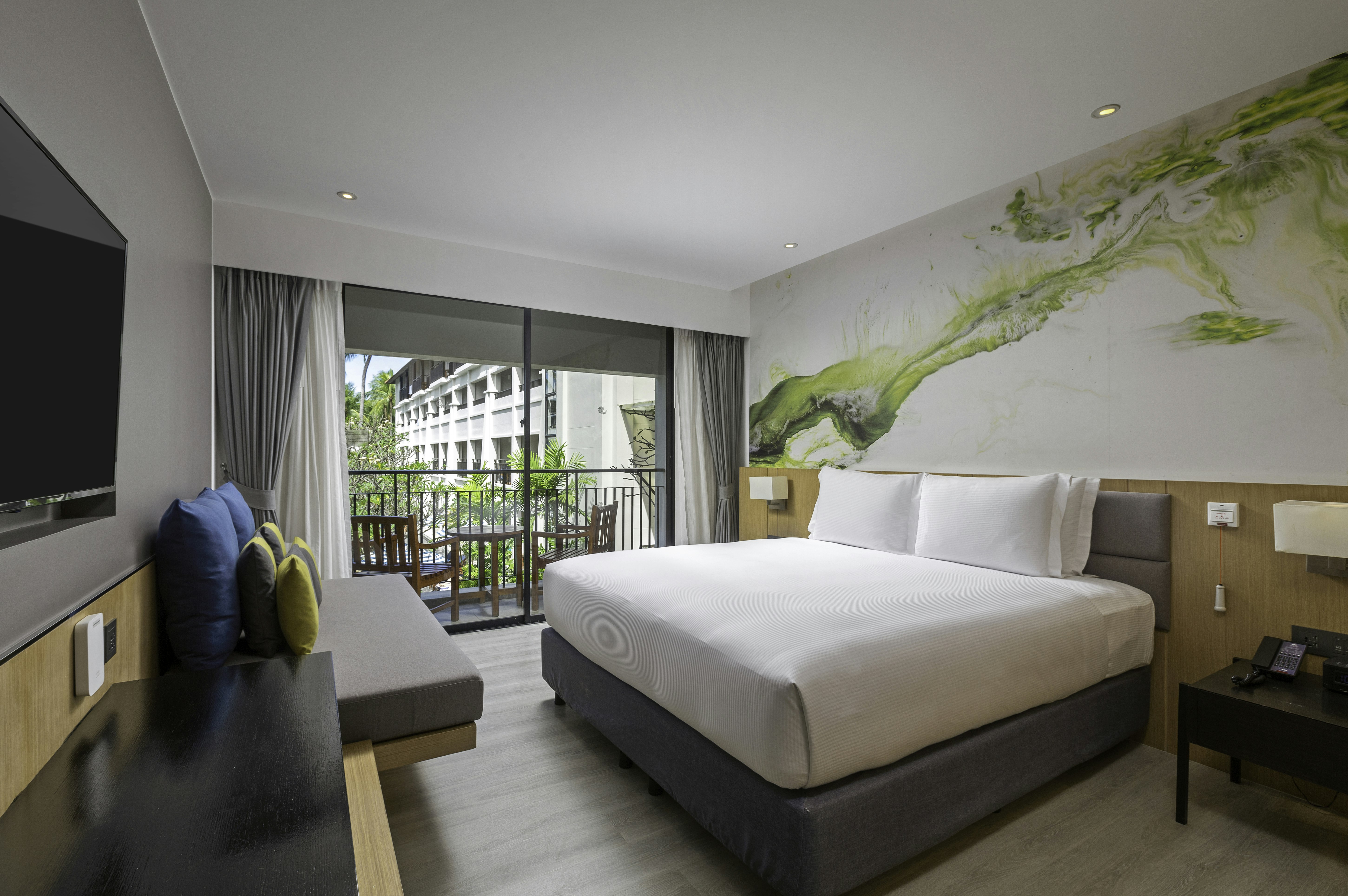ROOM, KING BED, ACCESSIBLE