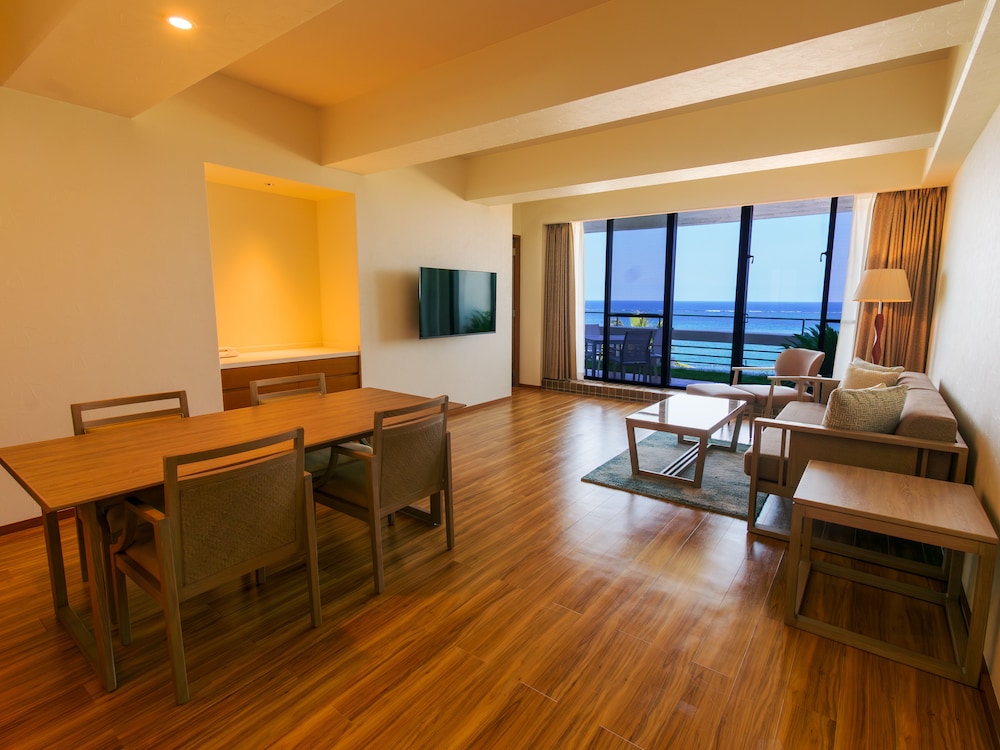 Hotel Moon Beach Okinawa 45/68