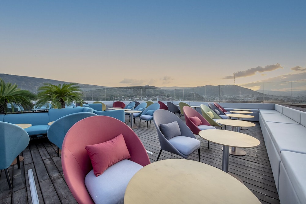 Golden Tulip Design Tbilisi 43/55