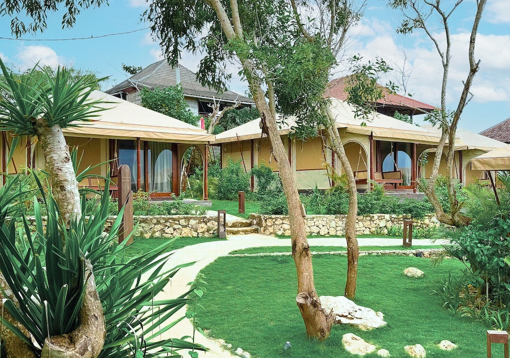 ARNA Suites and Ocean Lounge 43/46