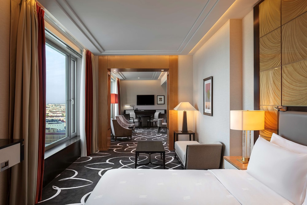 Waldorf Astoria Hotel 16/68
