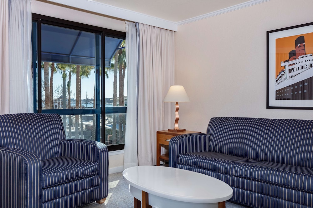 Waterfront Hotel - JDV by Hyatt 35/55