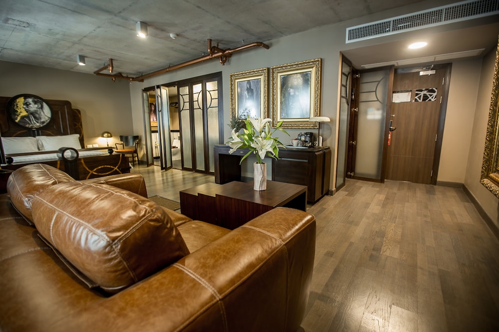 Art Mai Gallery Nimman Hotel 49/69