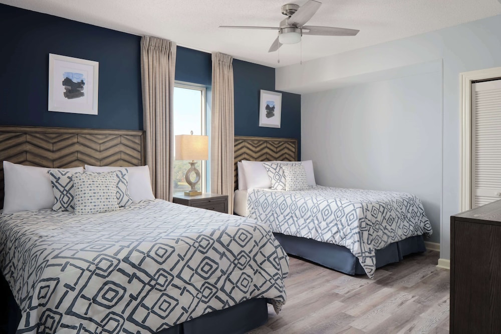 2 Bedrooms, Condo, 2 Queen Beds, Ocean Front، Royale Palms Condominiums 4/8