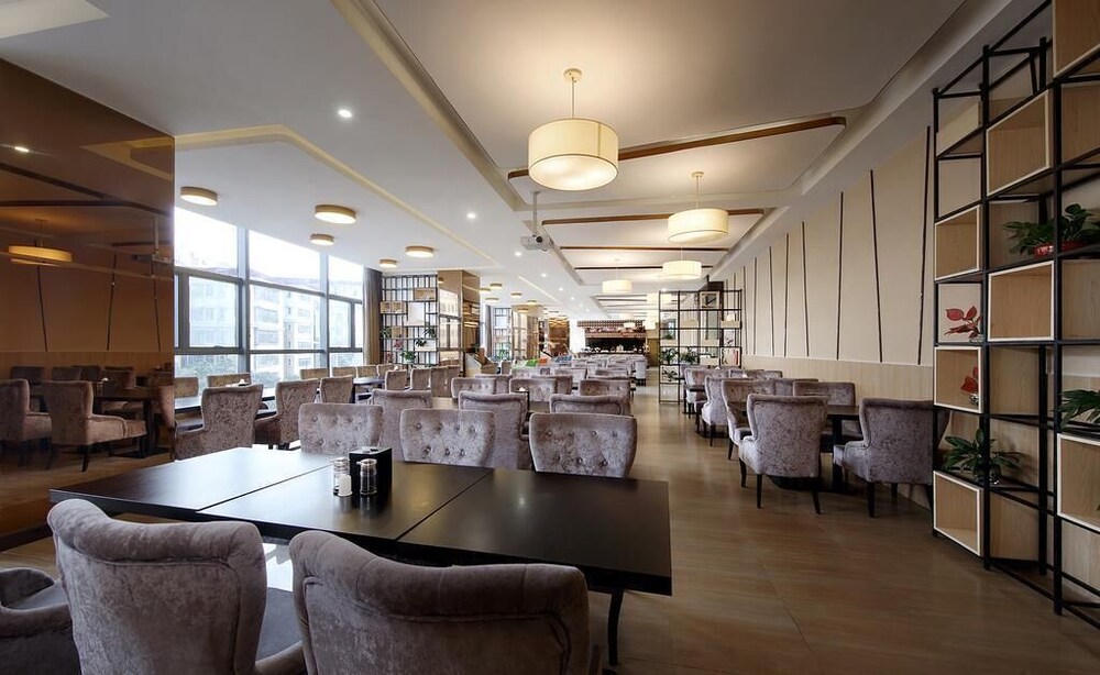 Shenzhen Hongdu Hotel 51/60