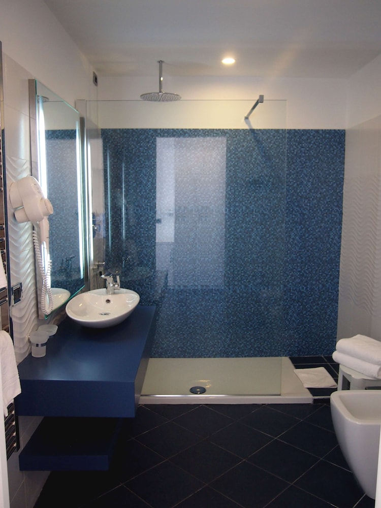 Superior, King Bed, Sea View, Terrace, Best Western Hotel Acqua Novel 2/2