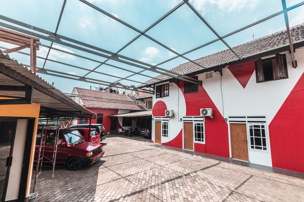 Hotel O near Plaza Pondok Gede formerly Angel Homestay 22/27