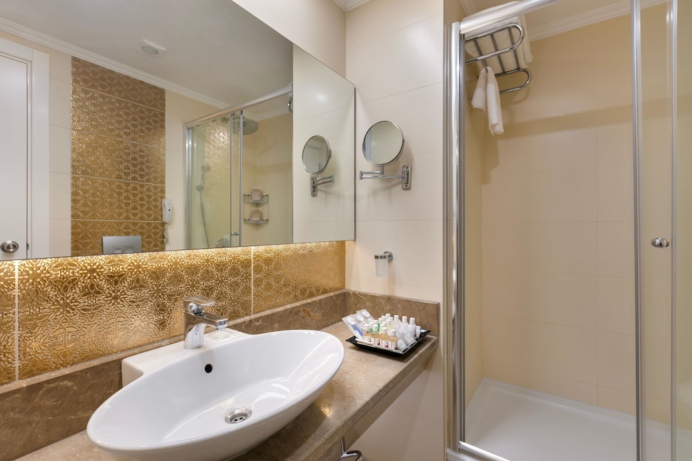 Kirman Hotels Belazur Resort and Spa 67/68