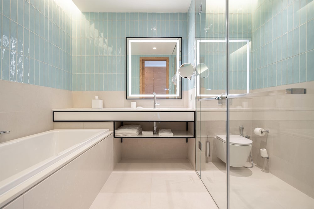 غرفة قياسية بسريرين منفصلين بإطلالة على النهر، Hyatt Regency Lisbon 7/10
