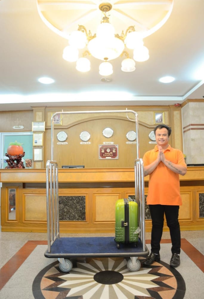 Submukdaphoomplace Hotel 16/50
