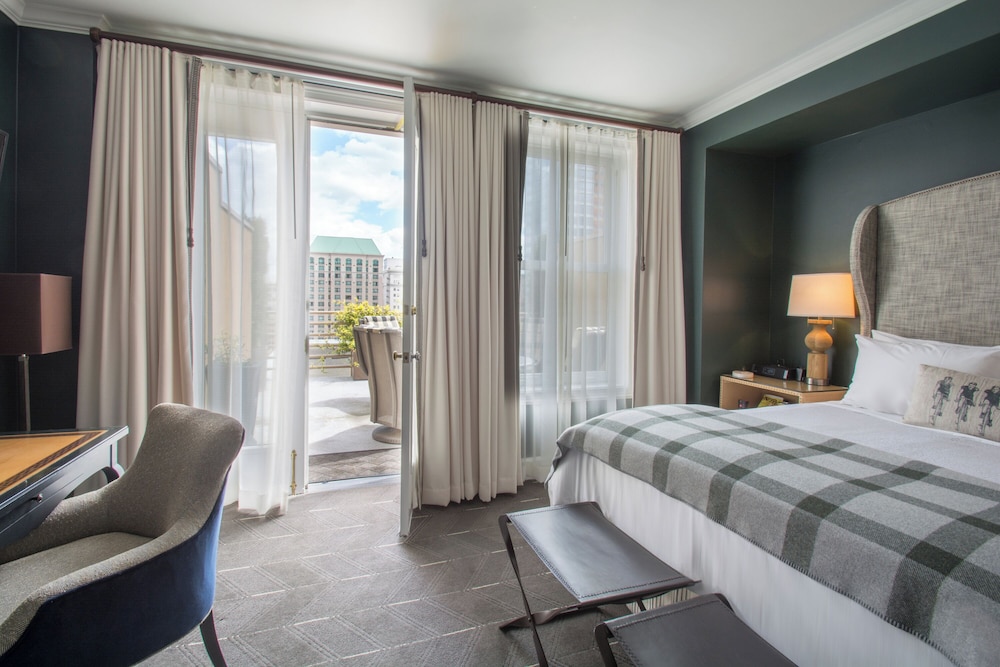 STUDIO, SUITE, KING BED, TERRACE