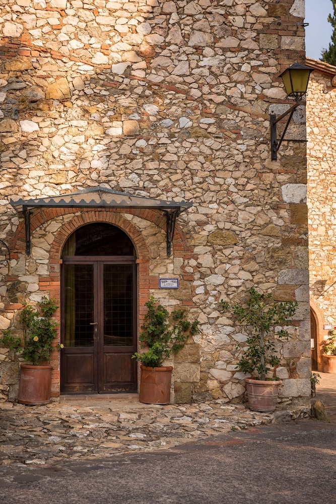 Residence Borgo Il Poggiaccio 6/82