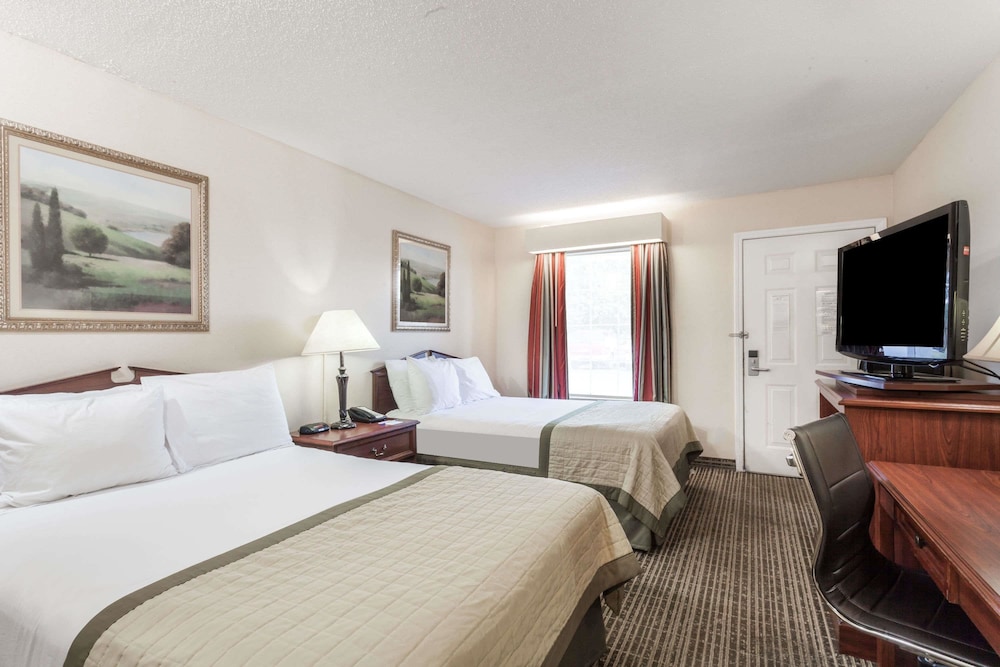 Baymont by Wyndham Hickory 3/24
