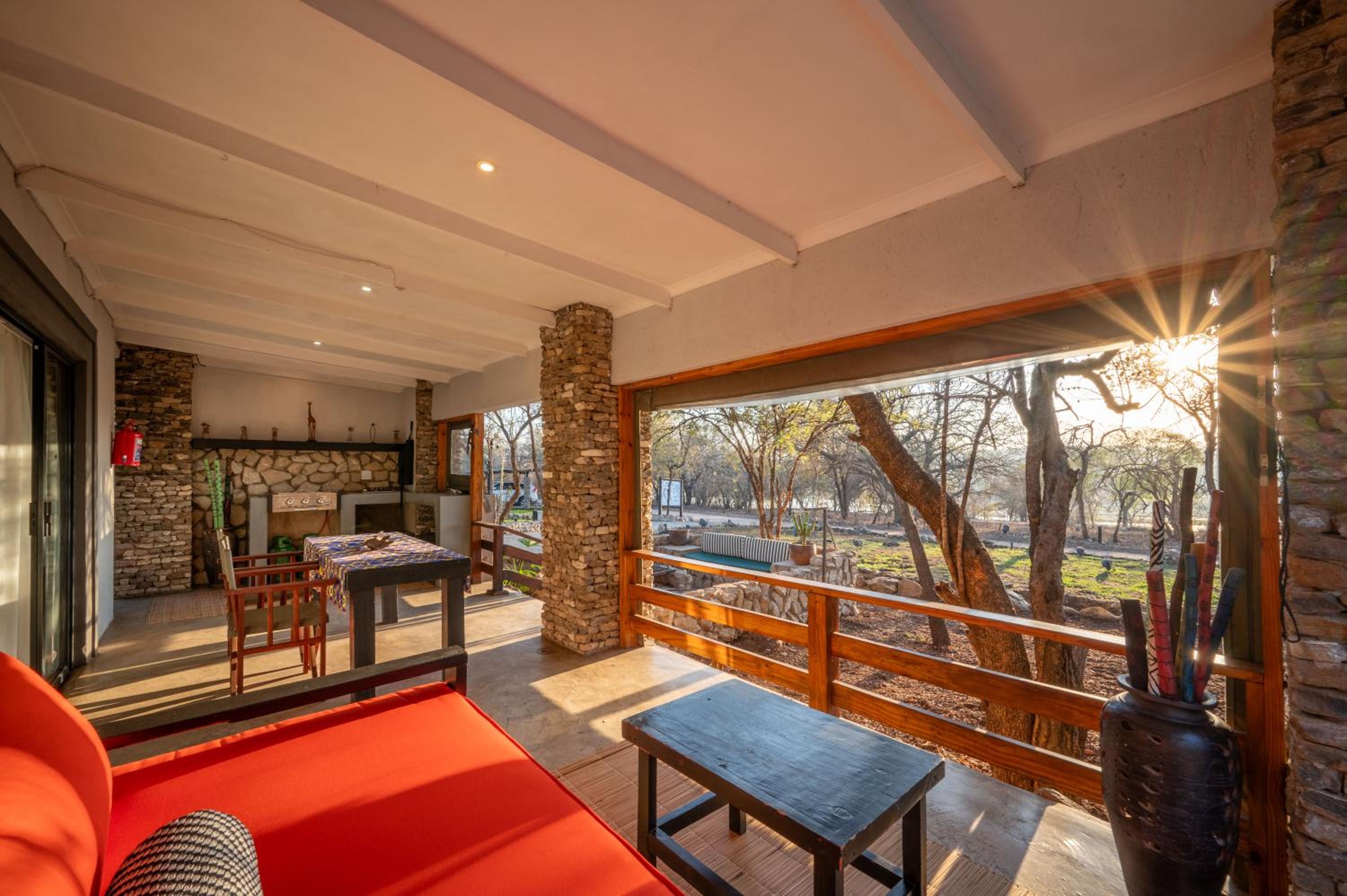 Foxy Crocodile Bush Retreat & Kruger Safaris 25/43