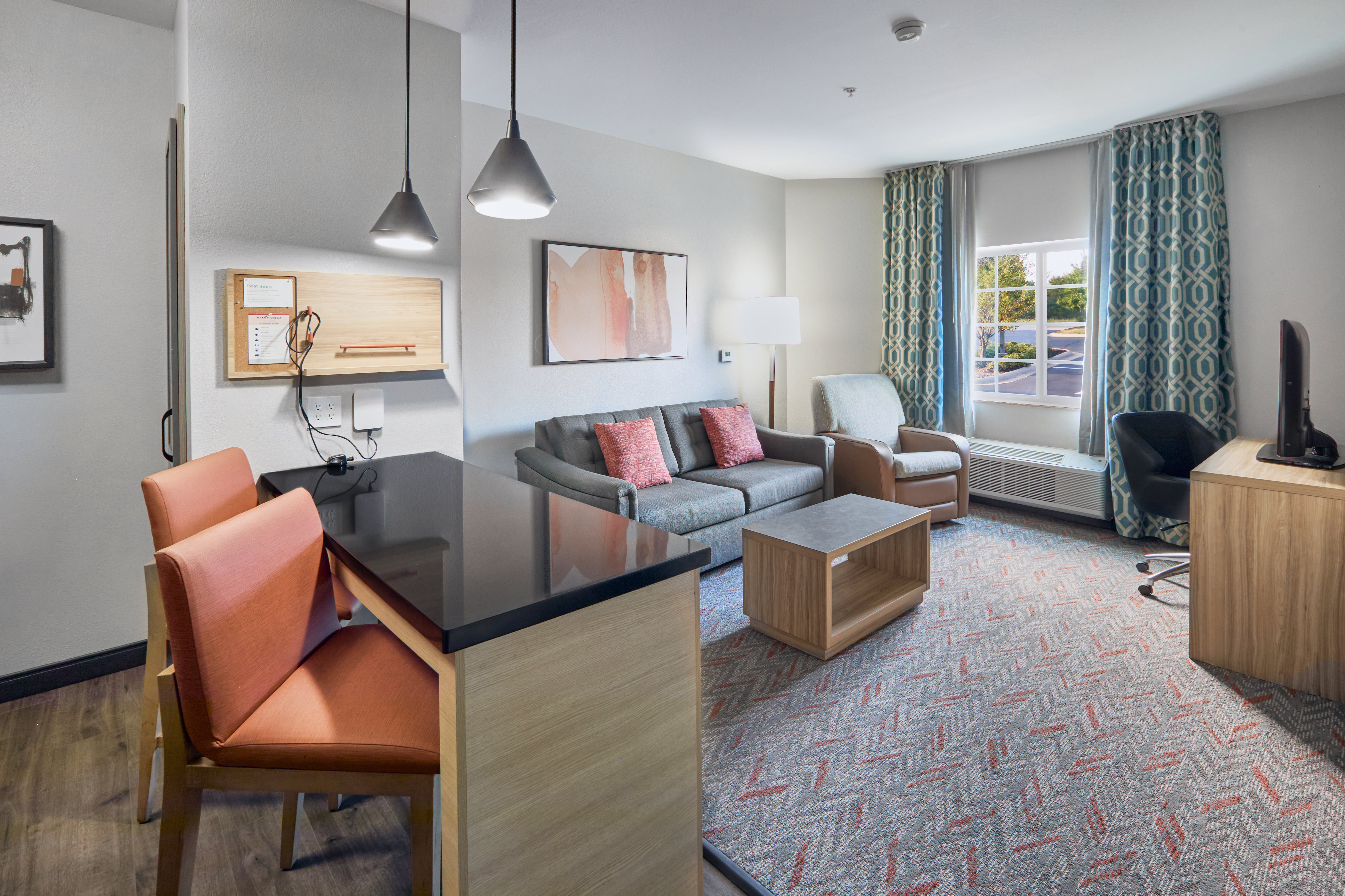 Candlewood Suites Hot Springs 24/50