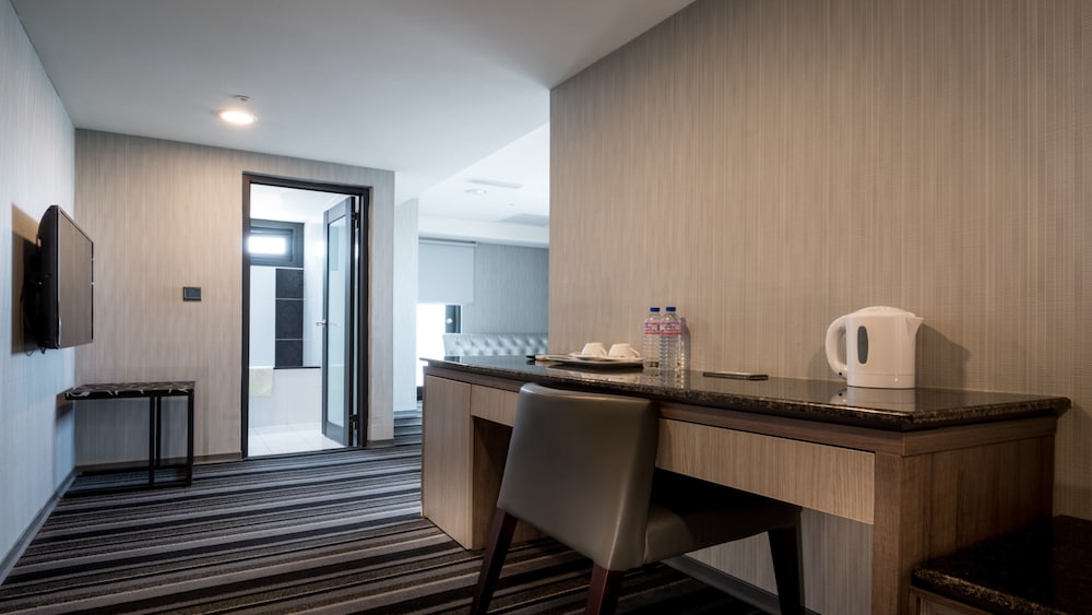 Zaw Jung Business Hotel 5/42