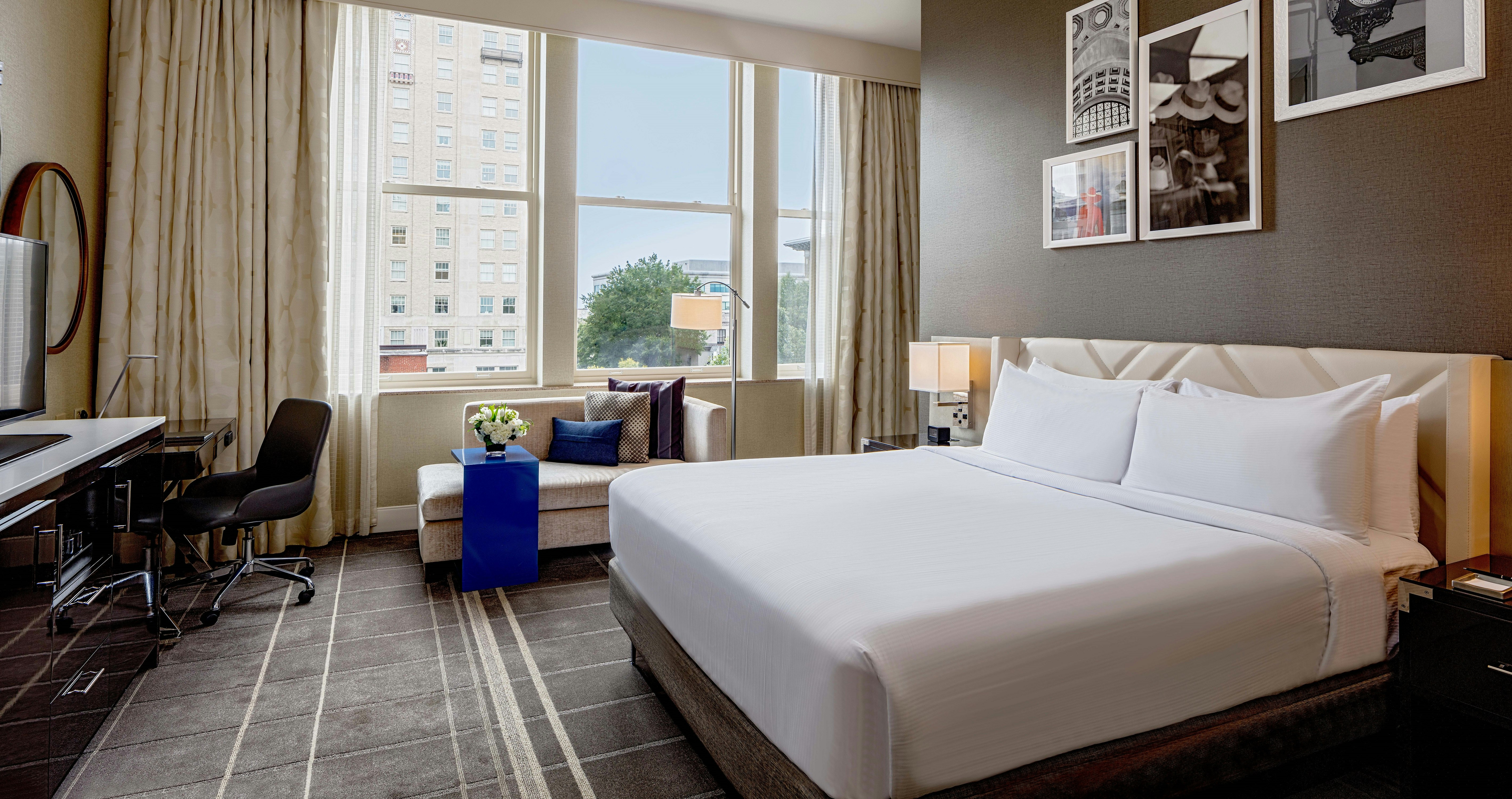 ROOM, KING BED, ACCESSIBLE