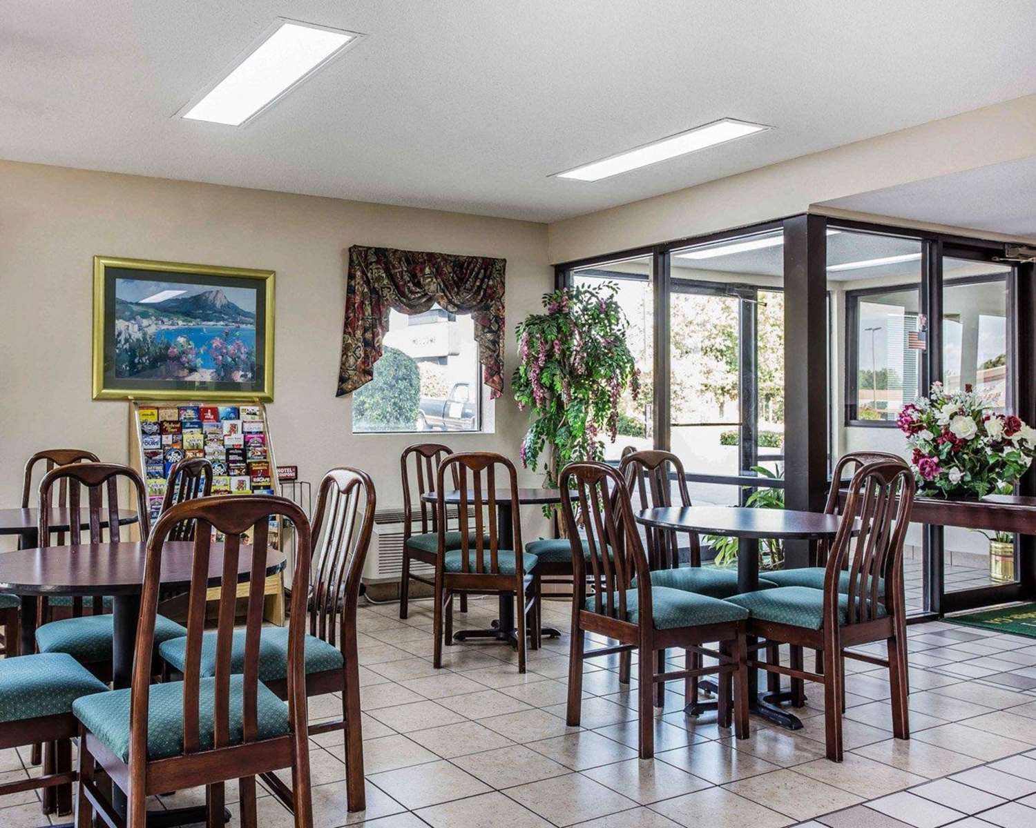 Quality Inn & Suites Stockbridge Atlanta South I-75 25/33