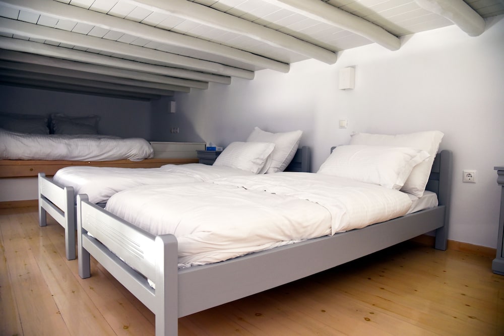 2 BEDROOMS, FAMILY