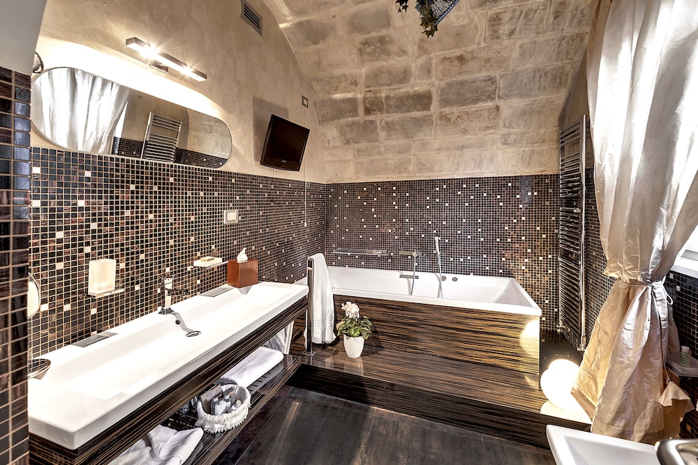 Antica Badia Relais 16/79