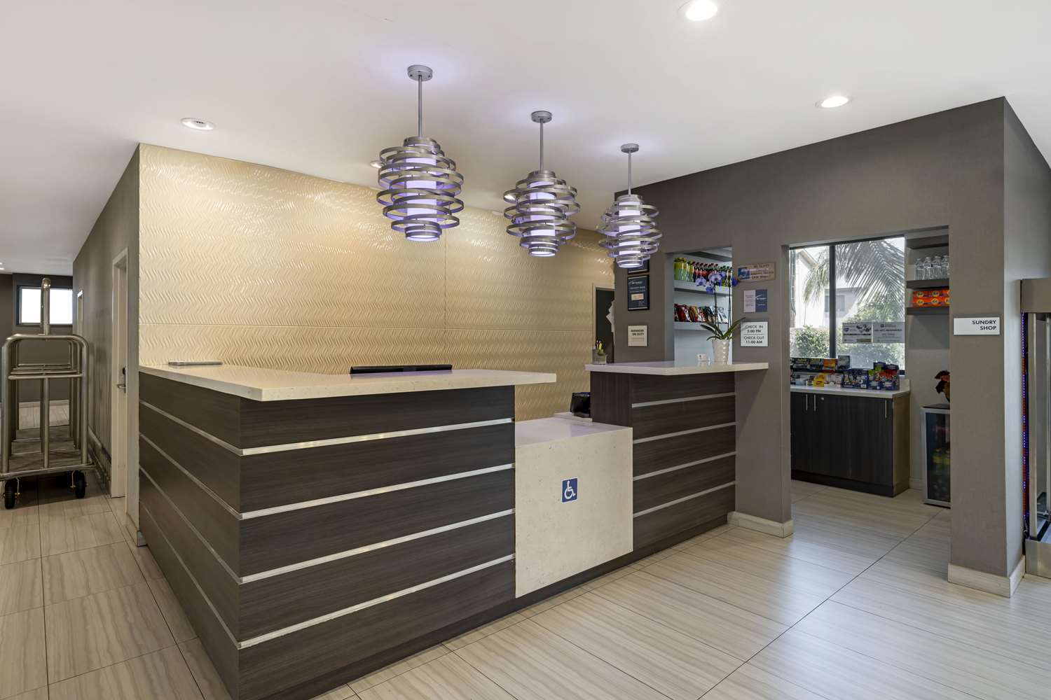 Best Western Plus Gardena Inn & Suites 5/36